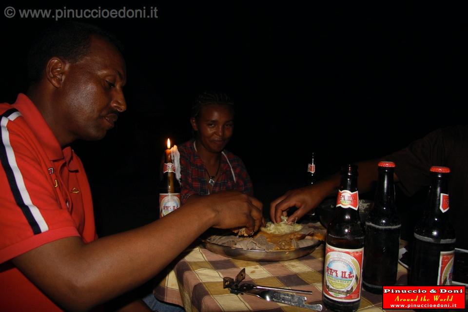 Ethiopia - 828 - con la nostra guida.jpg